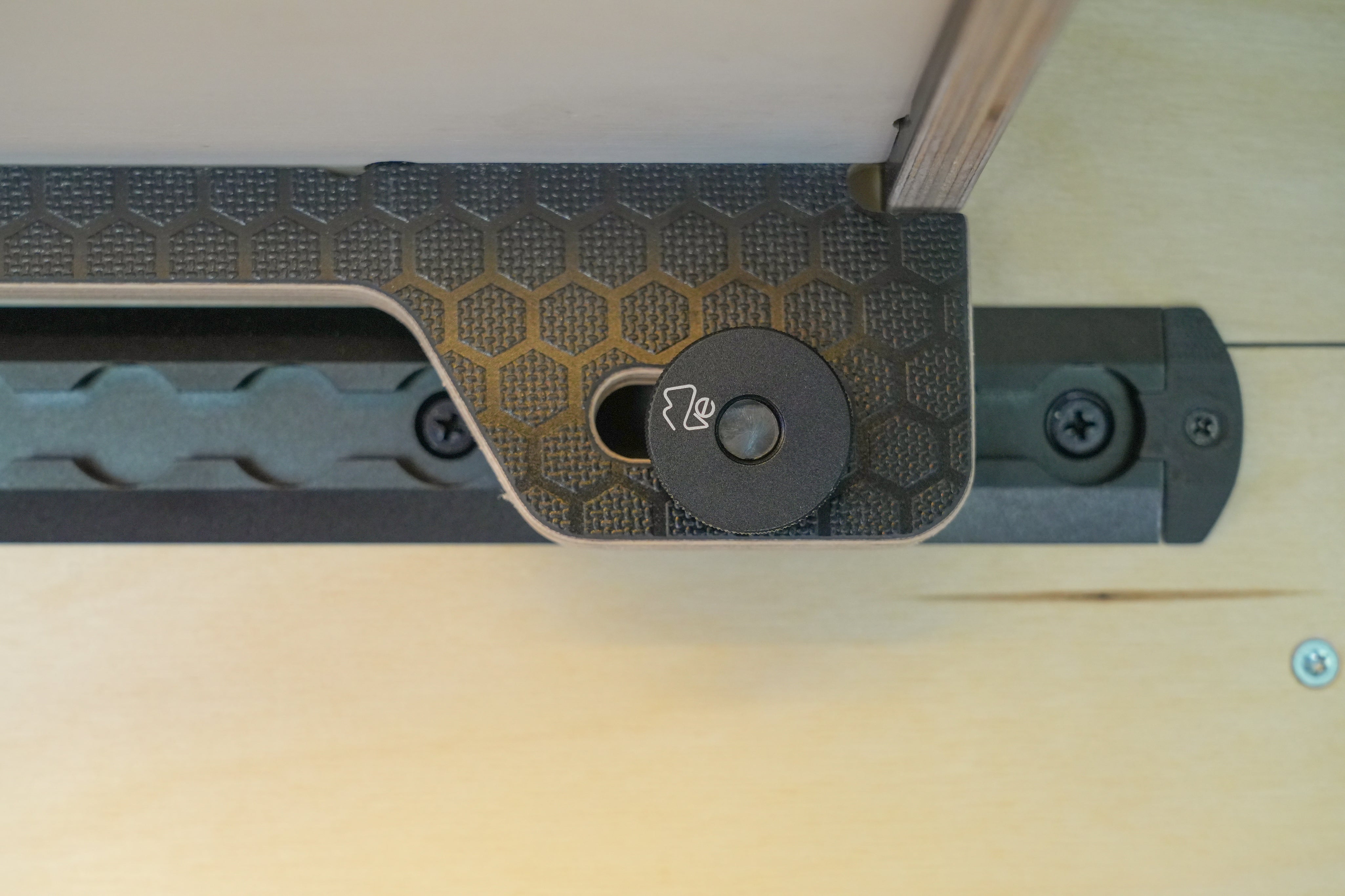 Venture L-Track M8 Aluminum Knob (2 Pack)