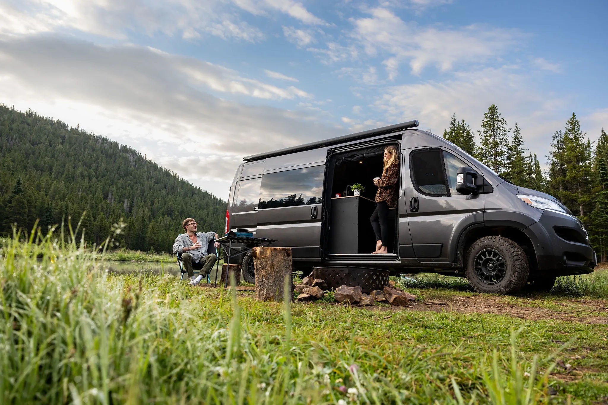 Emily-Sierra-2025-VanEssential-Colorado-Summer-Lifestyle-28_2_1.webp