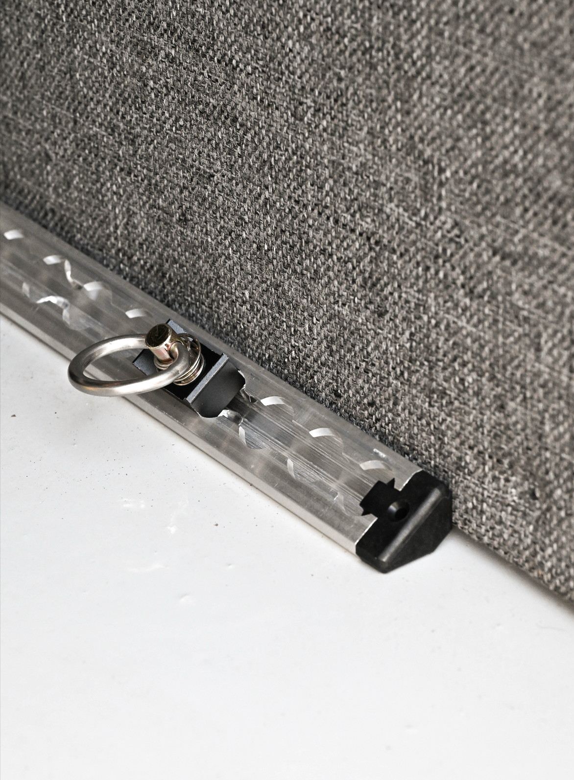 Venture L-Track Corner Profile End Caps