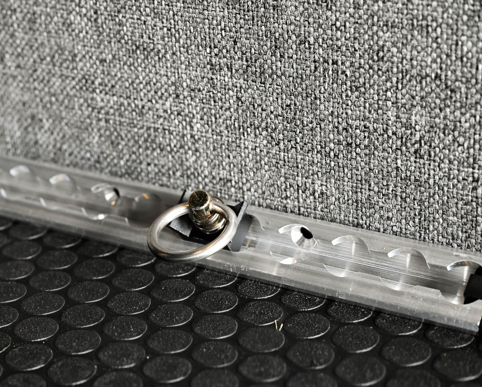 Raw Corner Venture L-Track - 2 Pack