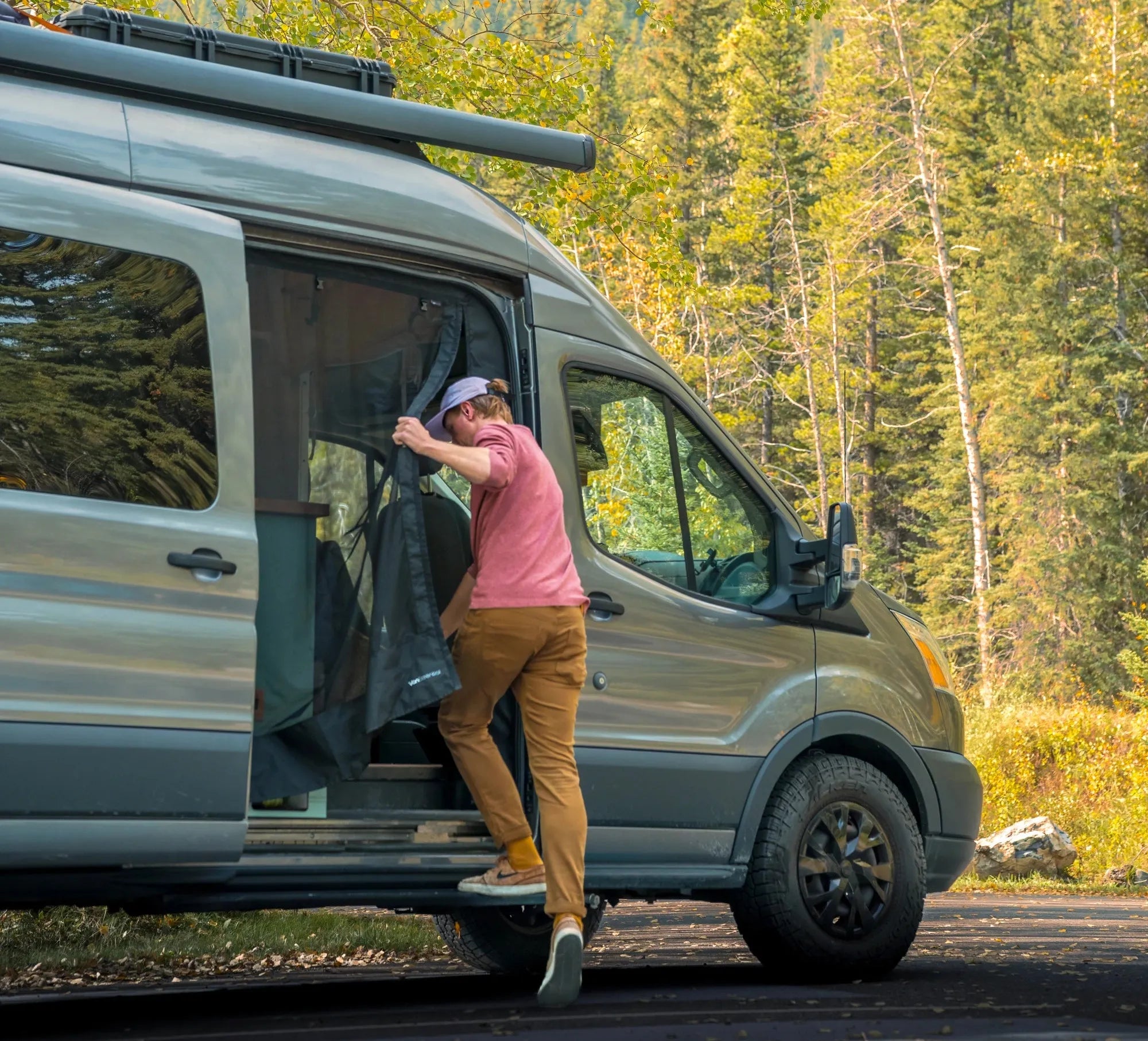 VanEssential_-_Side_Door_Lifestyle_-_Will_Lambert_Photography-10_2_1_1.webp